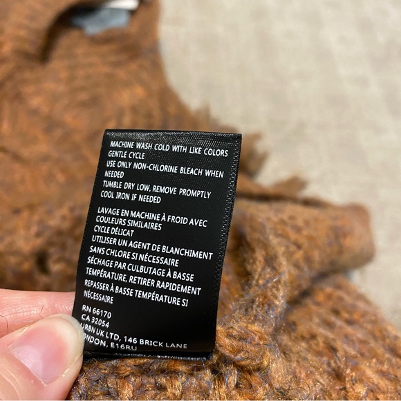 NWT {Anthropologie} Marled Chunky Knit Fringe Oversized Poncho Bronze - One Size - Picture 15 of 16